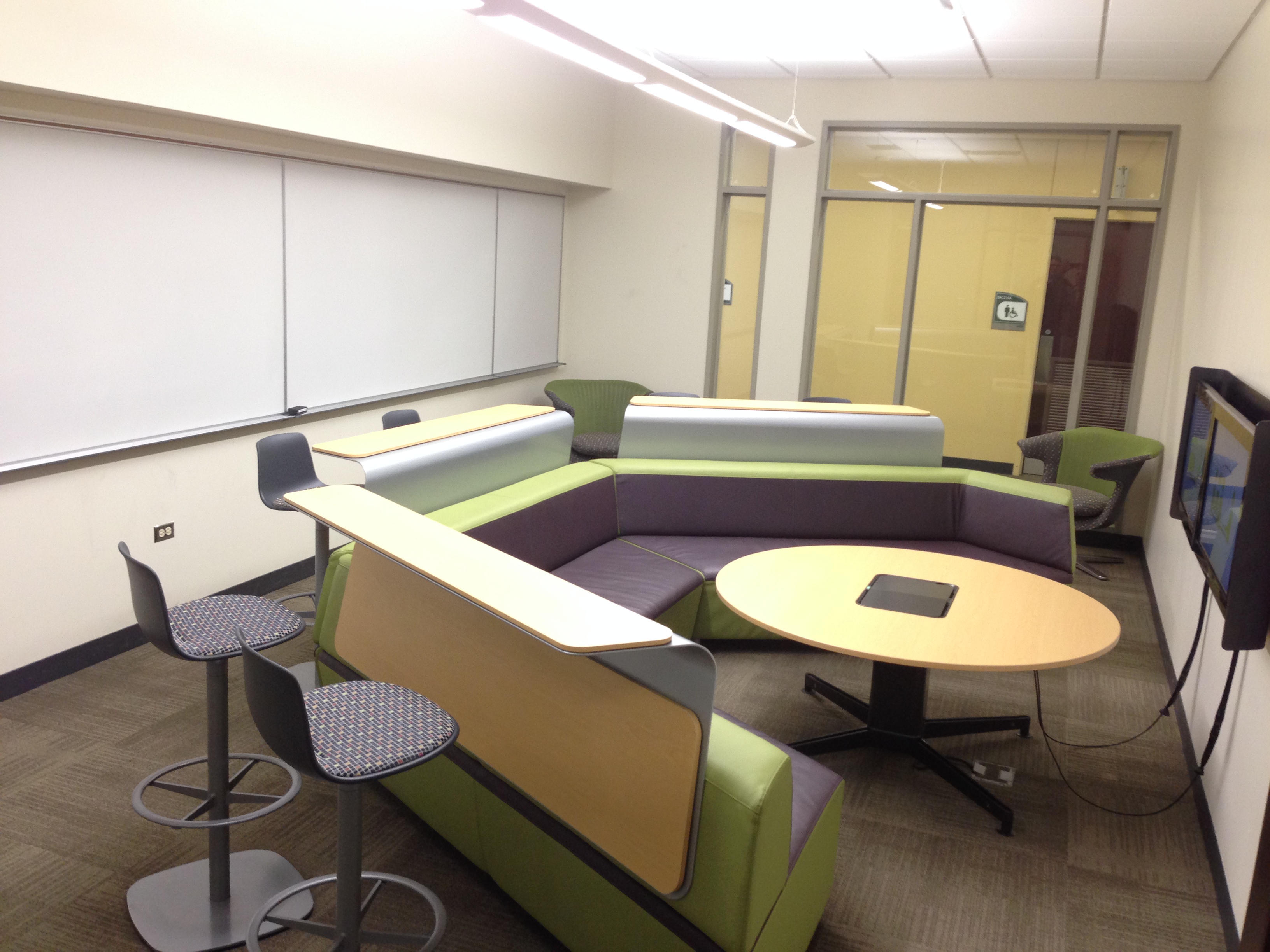 Lecture, collaboration, or video chat space in a classroom