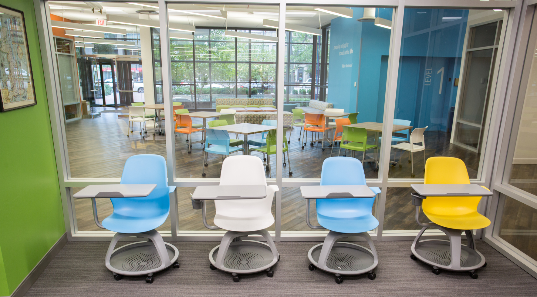 Node chairs on casters